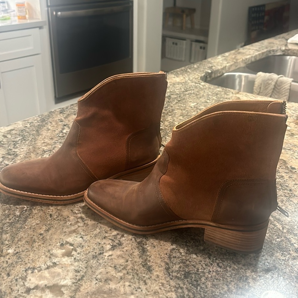 NWOB Diba True Brown Boots.  Size 8. Very cute